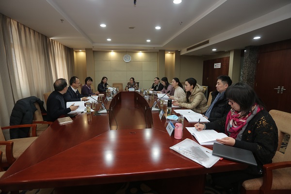 图为会议分组讨论现场