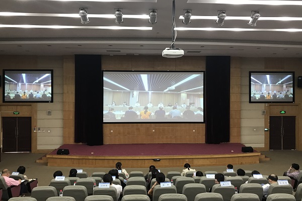 图为130报告厅现场